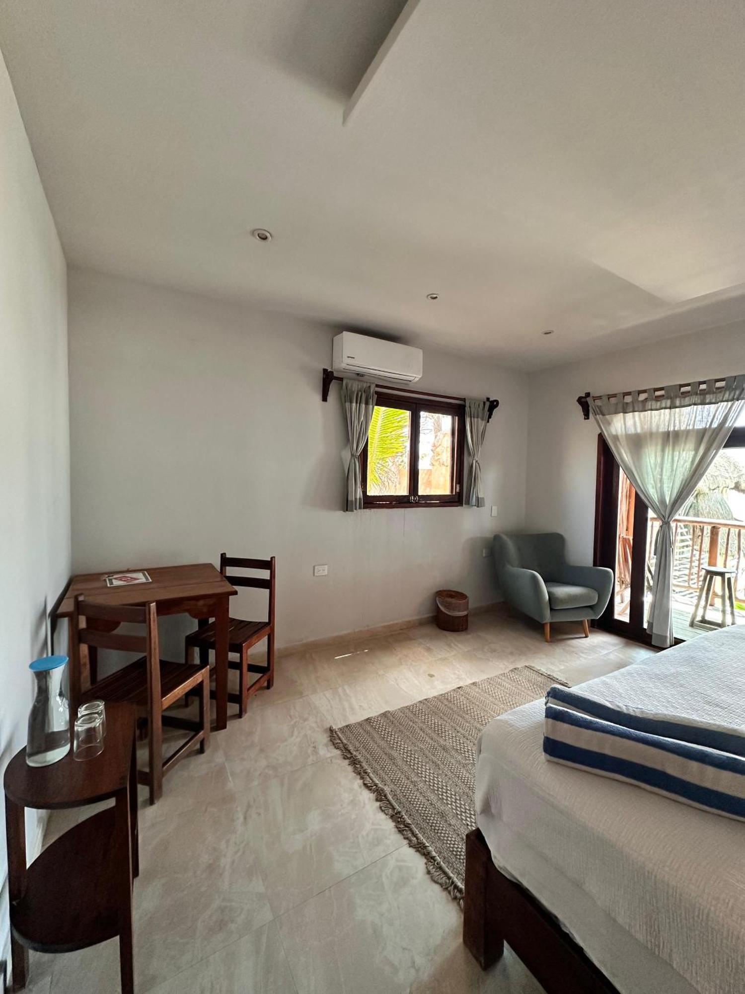 Hotel Playa Canek Beachfront Eco 4*